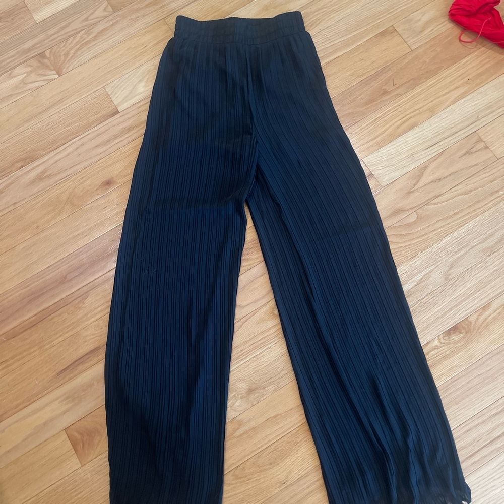 Black Pleated Wide-Leg Pants